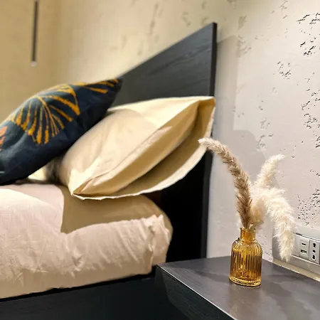 Falco Boutique With Jacuzzi * Napoli