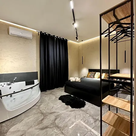 Apartment Falco Boutique With Jacuzzi Naples
