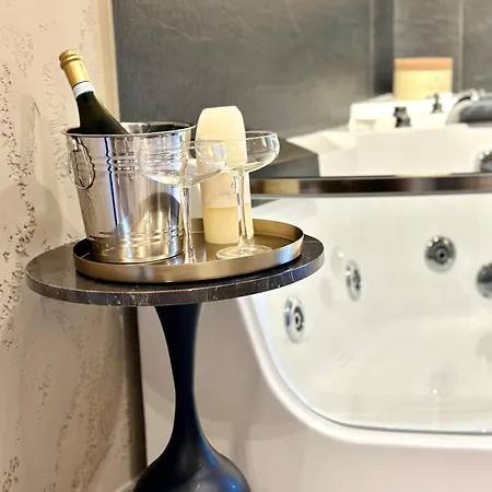 Apartment Falco Boutique With Jacuzzi *
