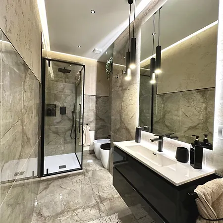 Falco Boutique With Jacuzzi Apartment