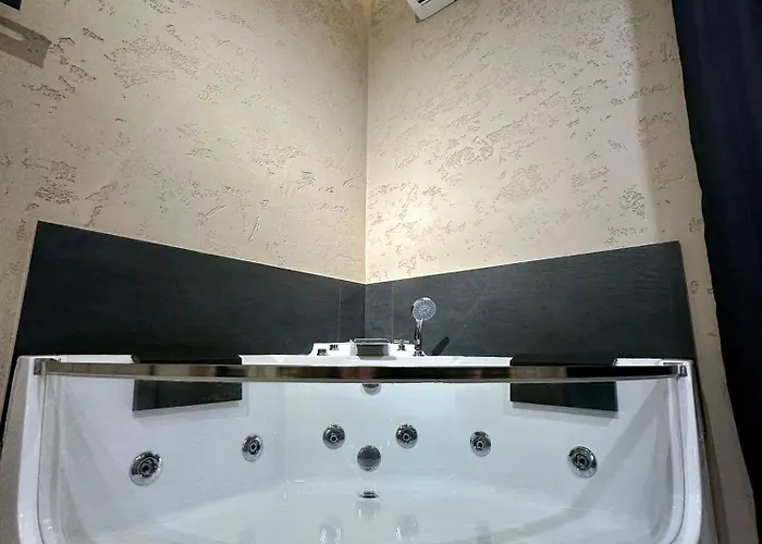 Falco Boutique With Jacuzzi Lägenhet Neapel