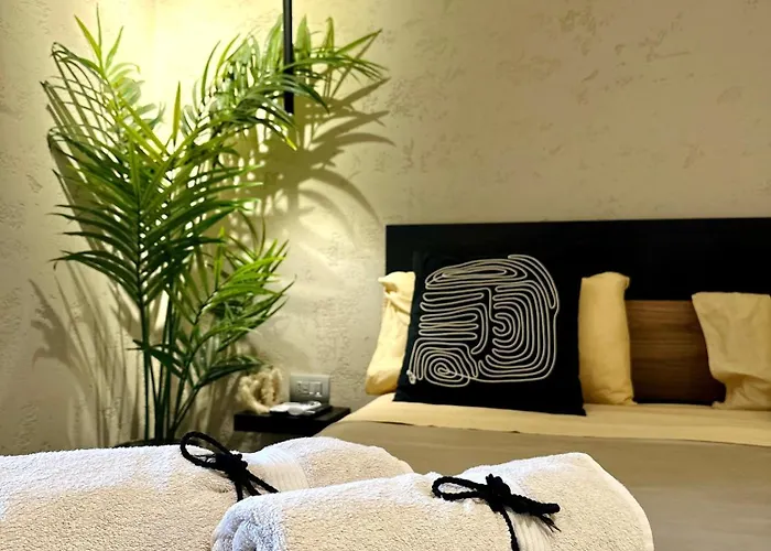 Lägenhet Falco Boutique With Jacuzzi