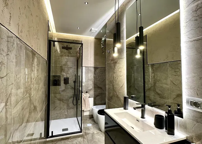 Falco Boutique With Jacuzzi