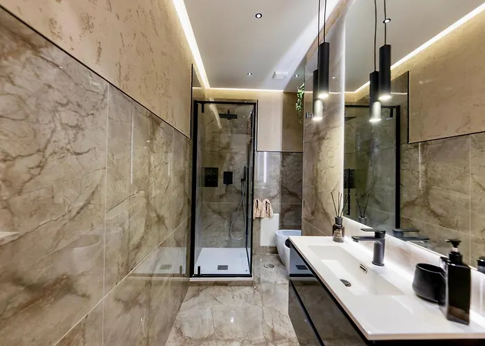 Falco Boutique With Jacuzzi