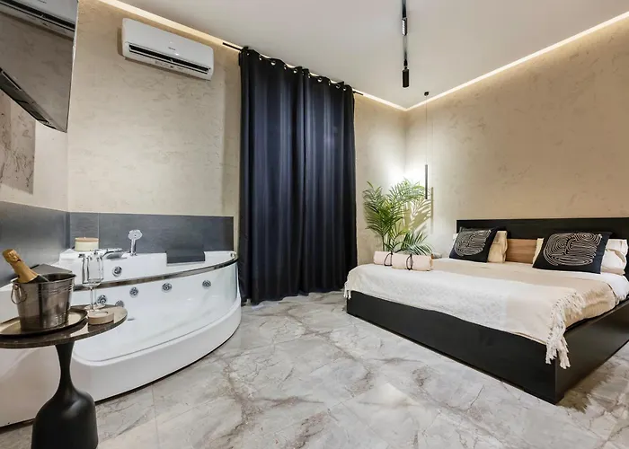 Falco Boutique With Jacuzzi Lägenhet Neapel