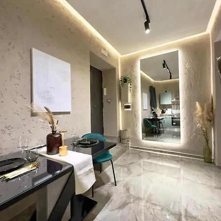 Falco Boutique With Jacuzzi Naples