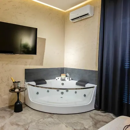 Falco Boutique - Jacuzzi In Appartamento *